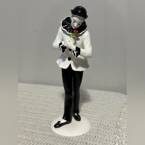 Lenox Black and White Porcelain mime collection  Figurine